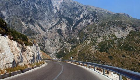Bashkia Himare hap tenderin per mirembajtjen e rruges Himare -Sarande